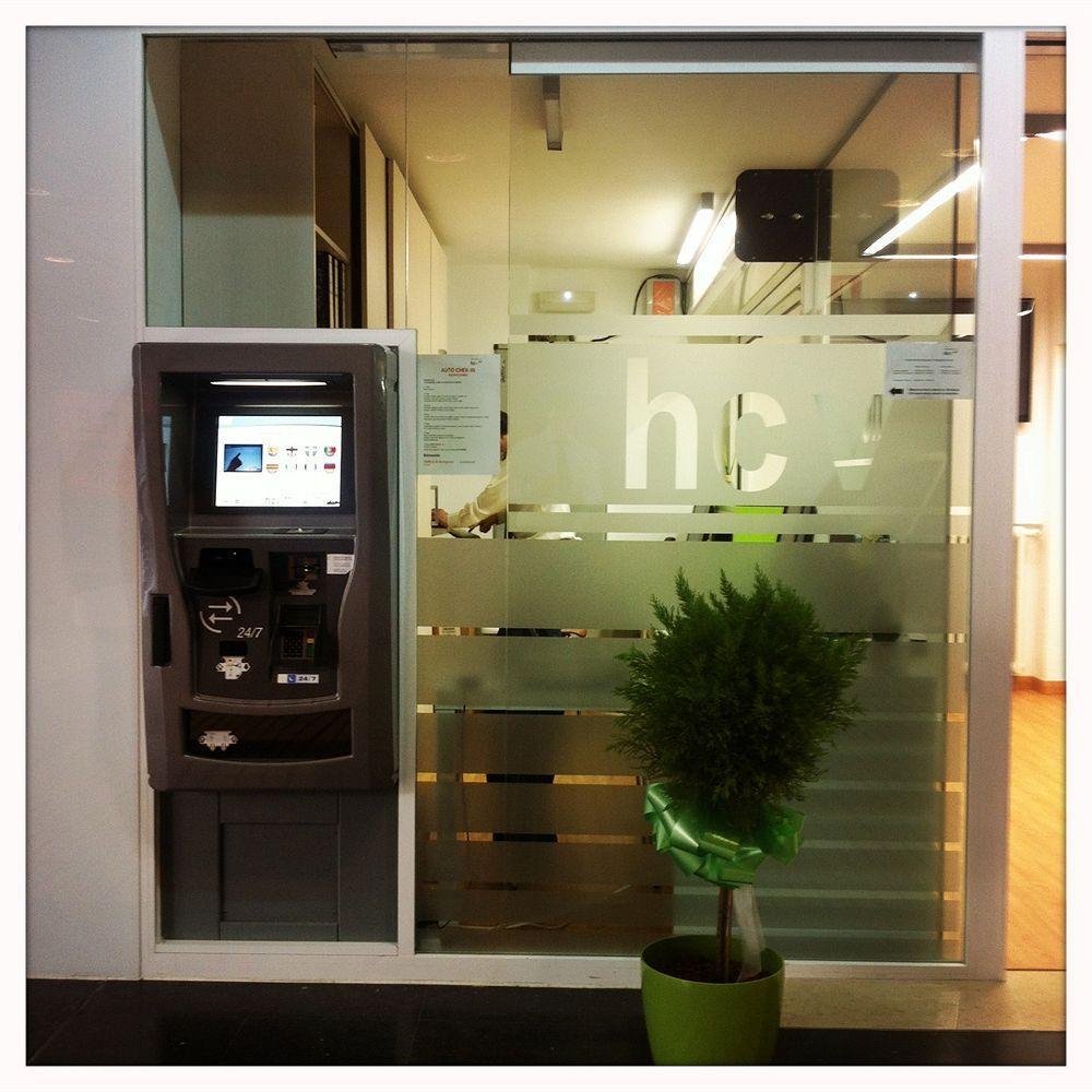Hotel Centro Vitoria Autocheckin Bagian luar foto